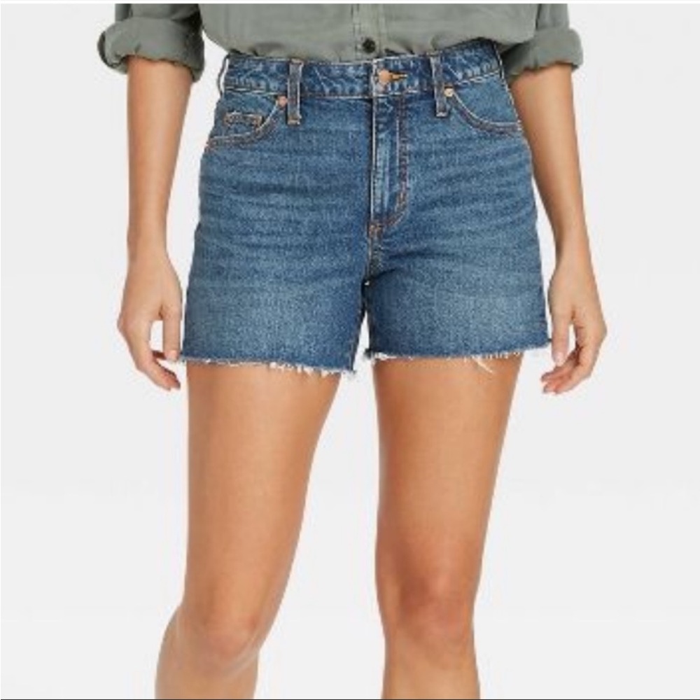 Universal Thread 6 28 Medium Wash Hight Rise Raw Hem Denim Jean Shorts